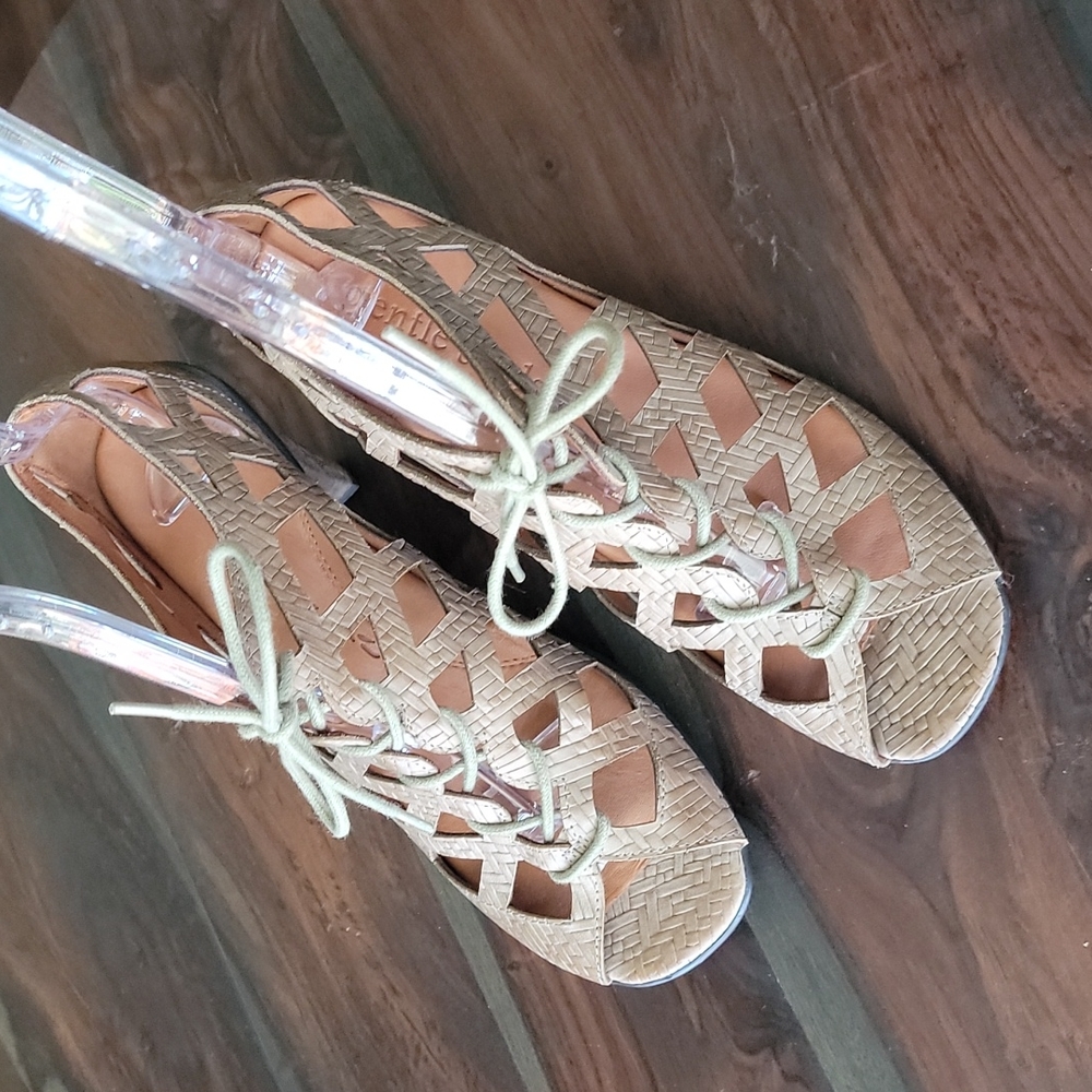 GENTLE SOULS Okey Dokey Heeled Leather Sandals
